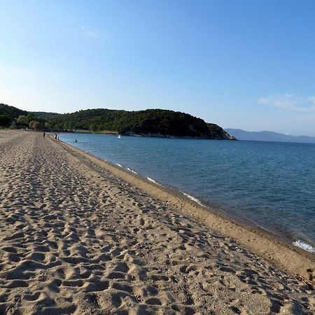 Beachfront Stylish Maisonette In 이에리소스 외부 사진