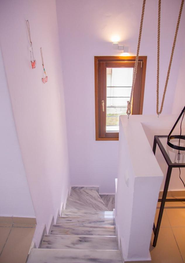Beachfront Stylish Maisonette In 이에리소스 외부 사진