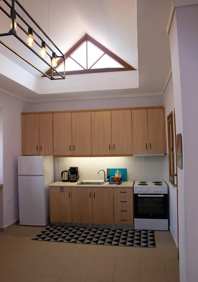 Beachfront Stylish Maisonette In 이에리소스 외부 사진